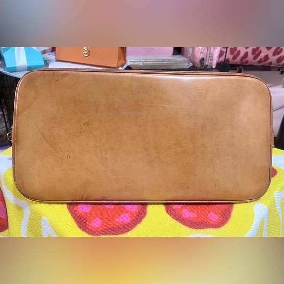 Louis Vuitton Alma in Beautiful Condition! - Picture 9 of 15